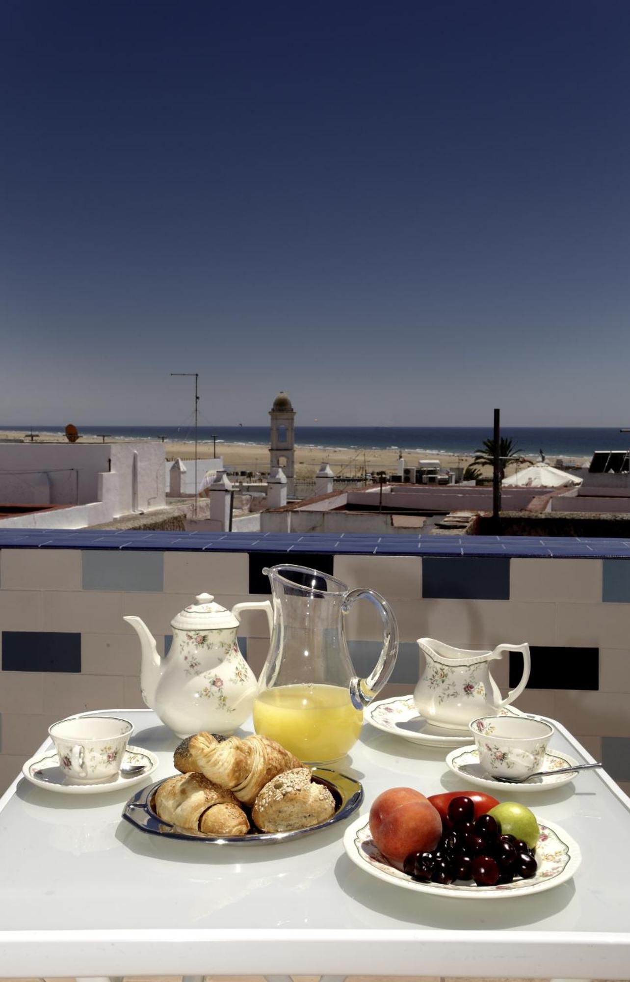 Hostal El Alojado De Velarde Conil De La Frontera Exterior foto